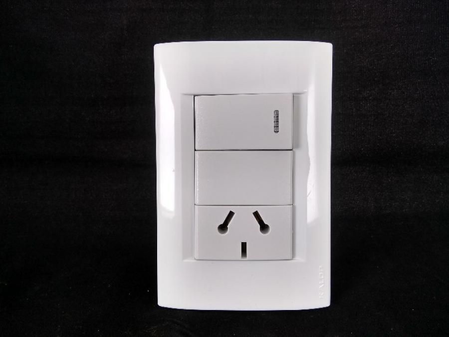 LLAVE ARMADA UN PUNTO Y TOMA BLANCO KALOP